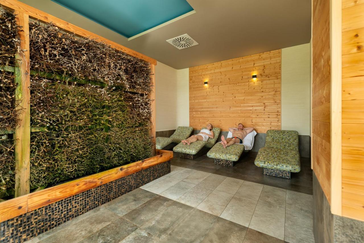 Terma Slowacki Resort Medical Spa 布斯克·兹德鲁伊 外观 照片